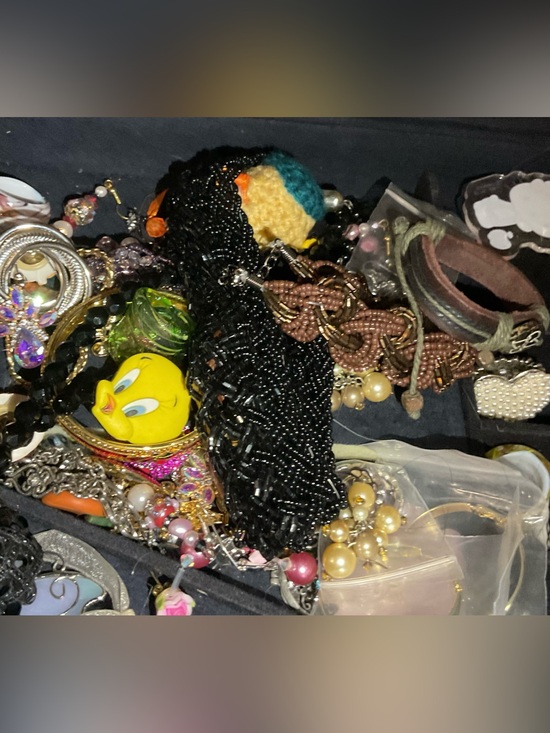 Jewelry - Lowstarts